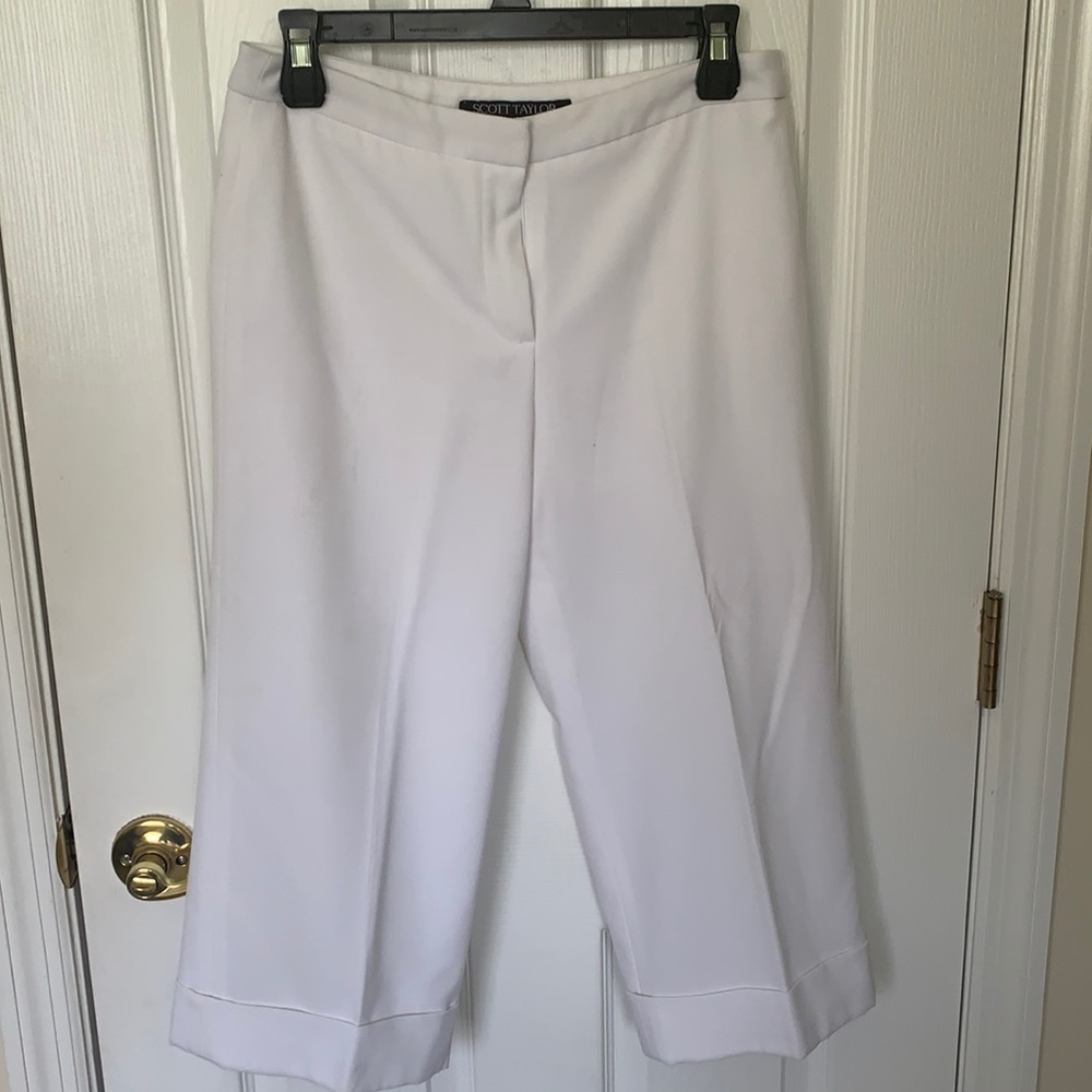 SCOTT TAYLOR Gorgeous Dressy Capri’s